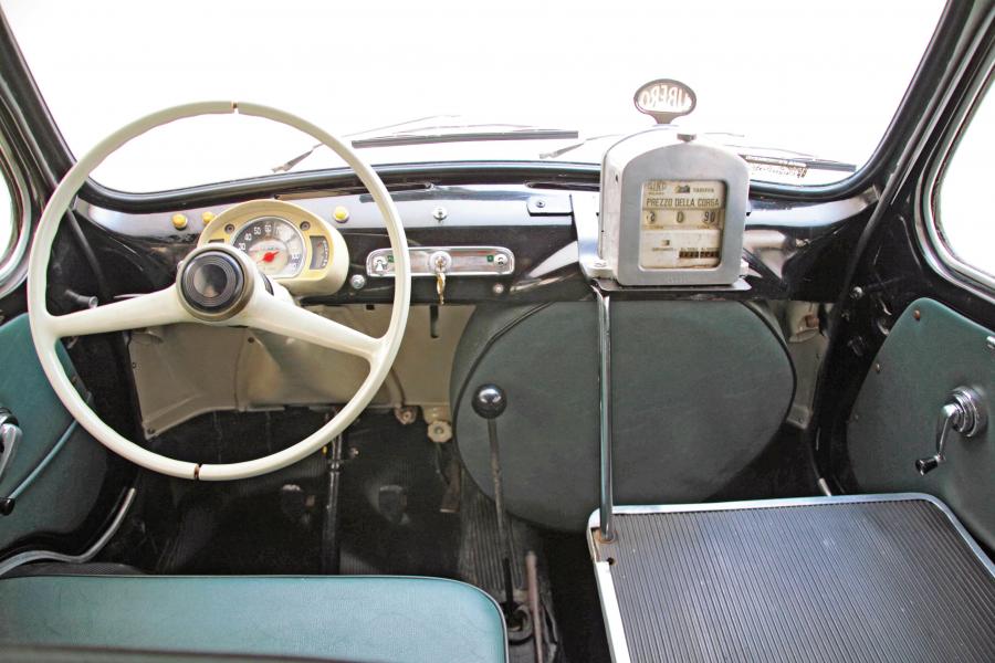  Fiat 600 Multipla Taxi 1956 года  (фото 8 из 11)